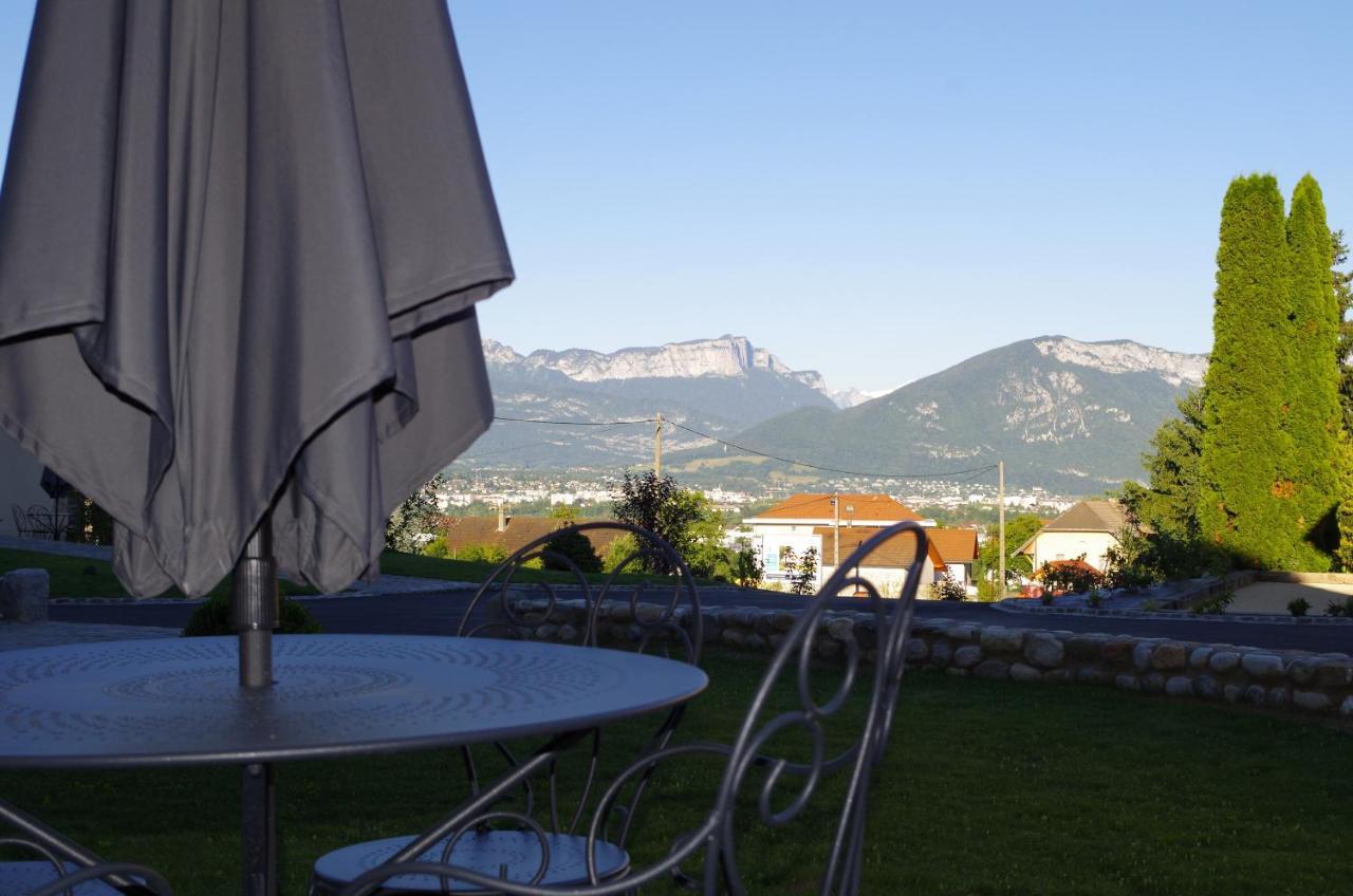 Le Paon Bleu Annecy Poisy Bed and Breakfast Exterior foto