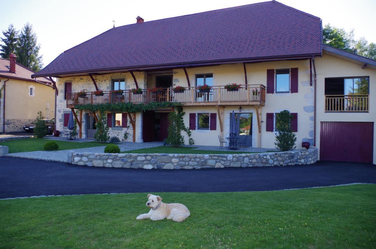 Le Paon Bleu Annecy Poisy Bed and Breakfast Exterior foto