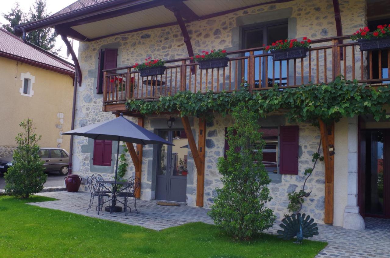 Le Paon Bleu Annecy Poisy Bed and Breakfast Exterior foto